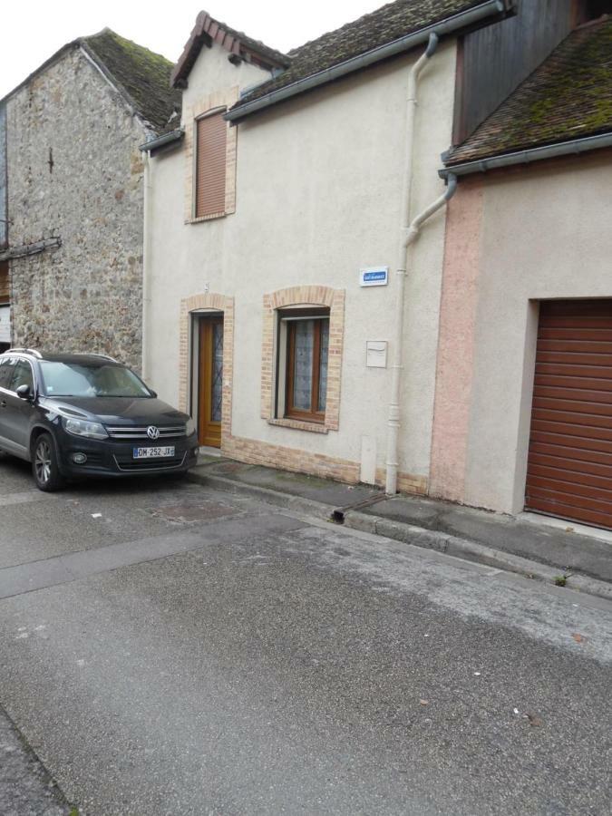 Vila Meuble De La Tour Nogent-sur-Seine Exteriér fotografie